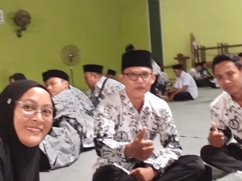 PEMBACAAN SHOLAWAT NARIYAH SELASA PON SDN 5 KEDUNGLO DAN PGRI KEC. ASEMBAGUS