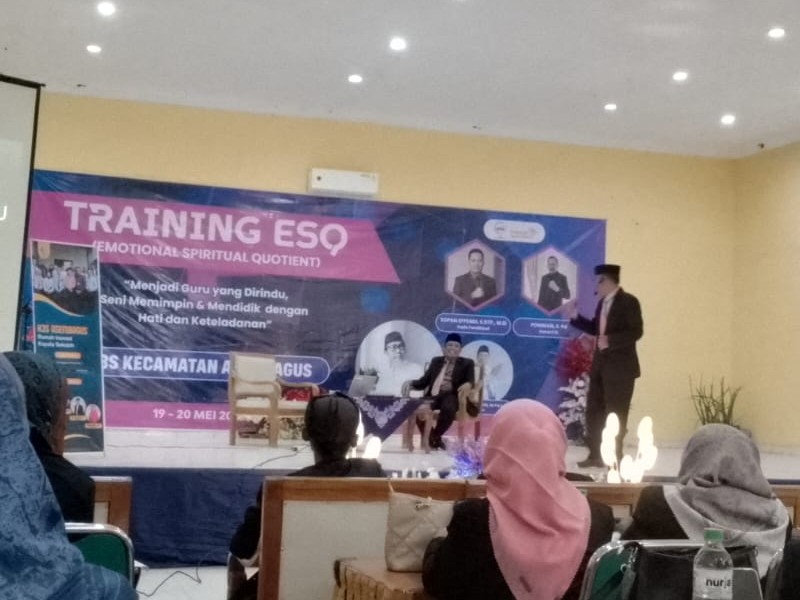 Workshop K3S tentang ESQ (Emotional Spiritual Quotient) dan Papan Interaktif Digital (PID) Kecamatan Asembagus