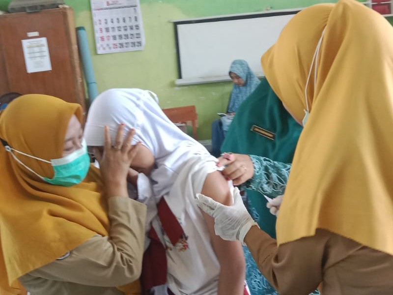 KEGIATAN IMUNISASI BIAS SDN 5 KEDUNGLO OLEH PUSKESMAS KECAMATAN ASEMBAGUS